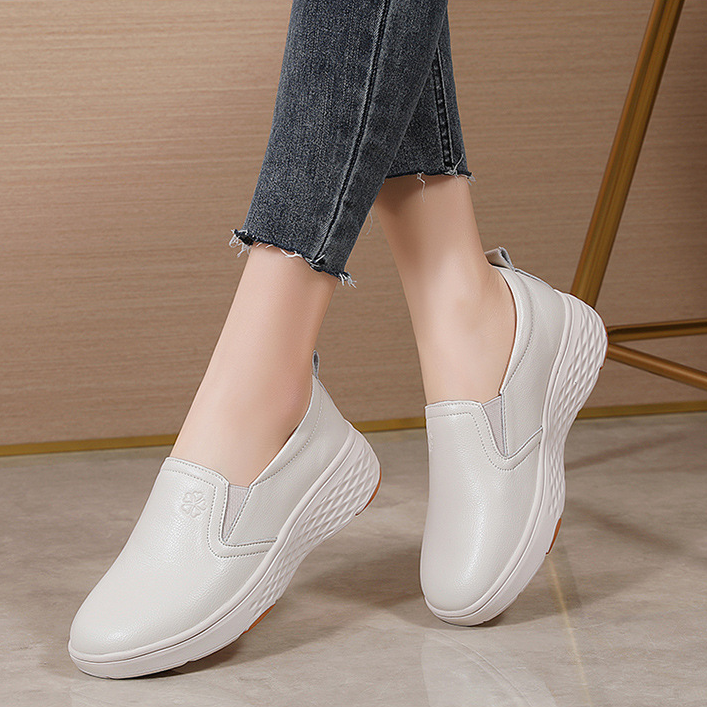 Zapatos casuales cómodos de cuero