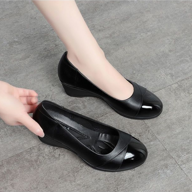 Zapatos de cuña de piel auténtica y suave