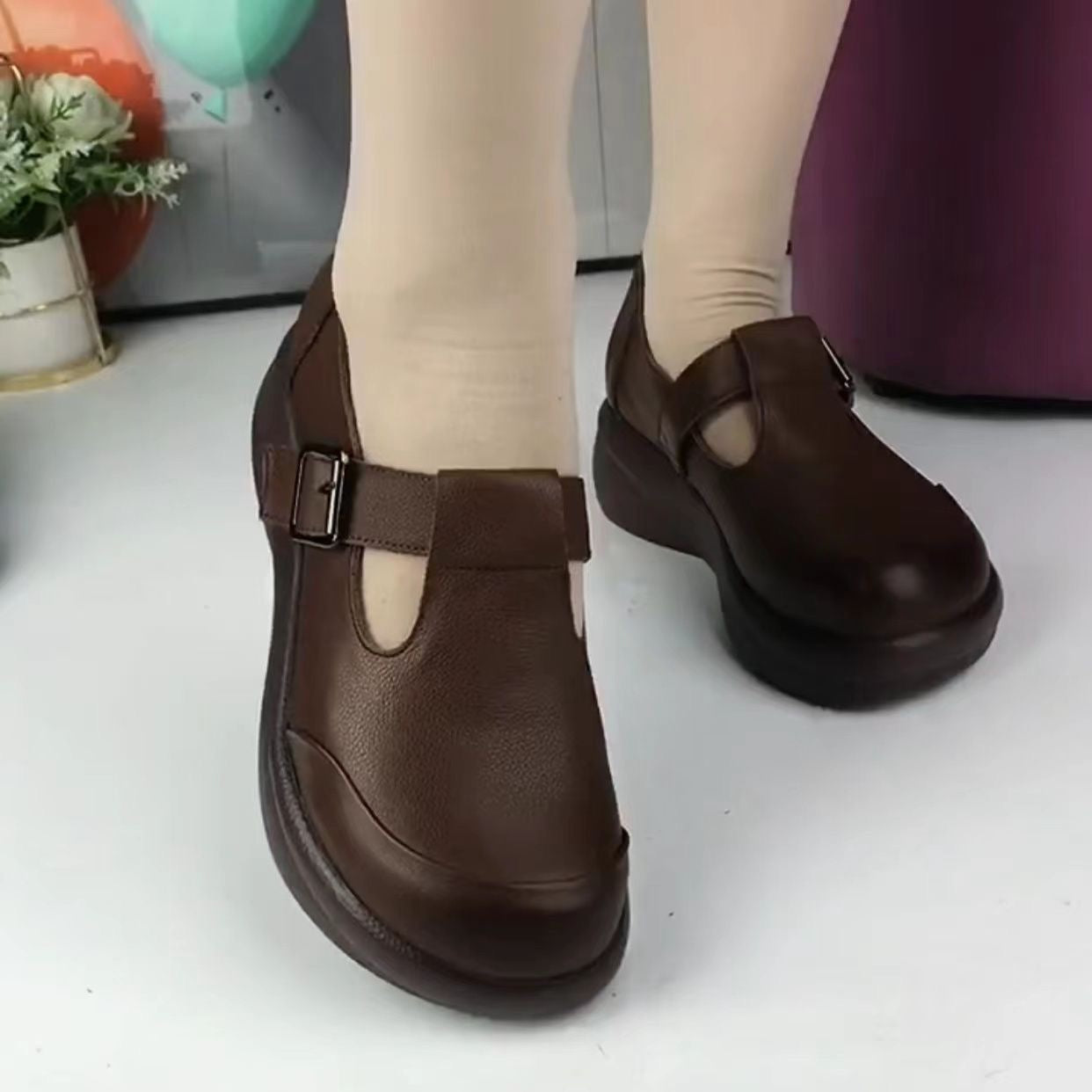 2025 Zapatos de plataforma con punta redonda