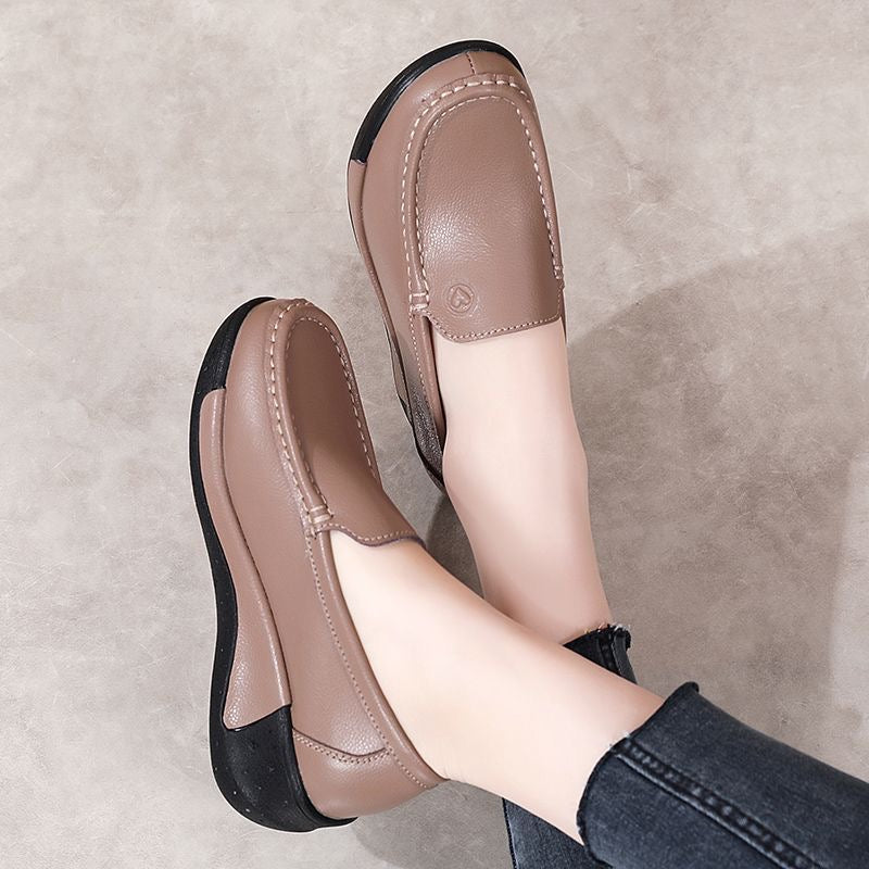 Zapatos de cuero femenino (costura)