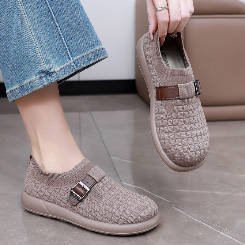 Zapatos casuales de malla con hebilla