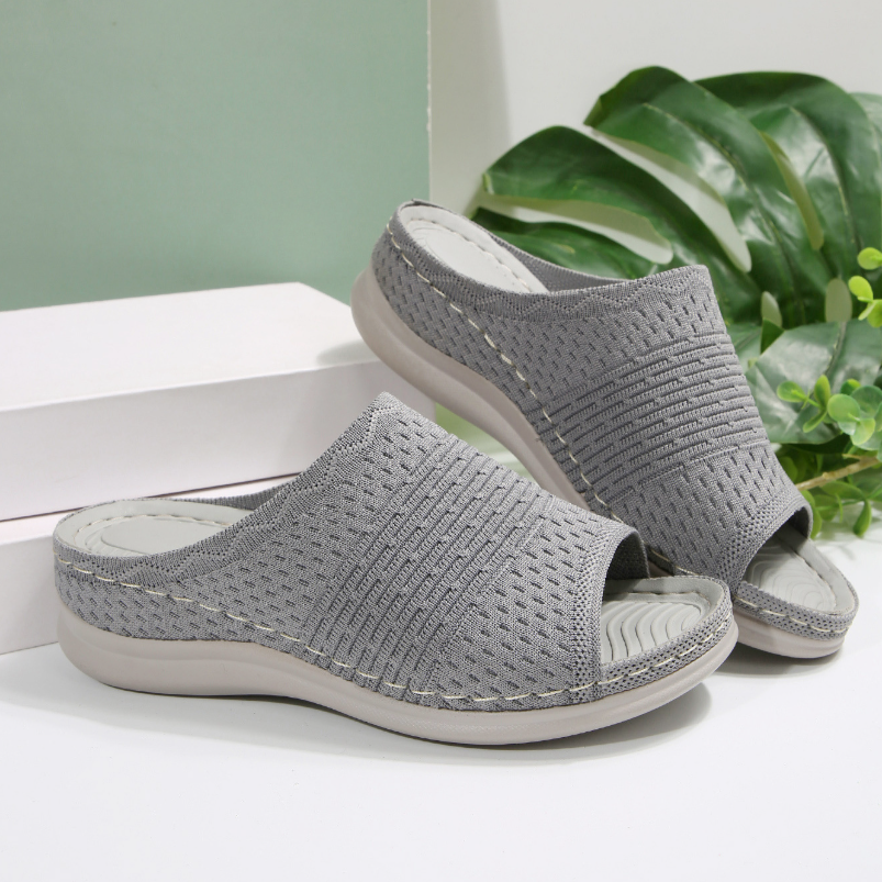 Sandalias Flyknit de composite con punta redonda