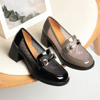 Mocasines de charol con tacón de bloque