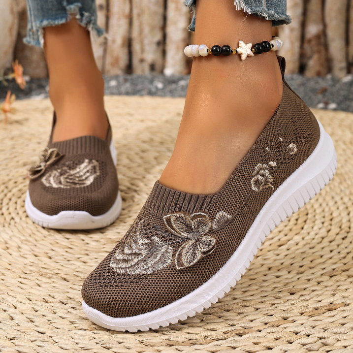 Zapatos slip-on de malla transpirable con bordado floral
