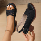 Sandalias de punta abierta con hebilla de color liso