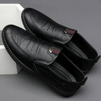 Zapatos de cuero nuevos de moda para hombres