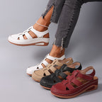 Sandalias casuales cerradas con calados para mujer