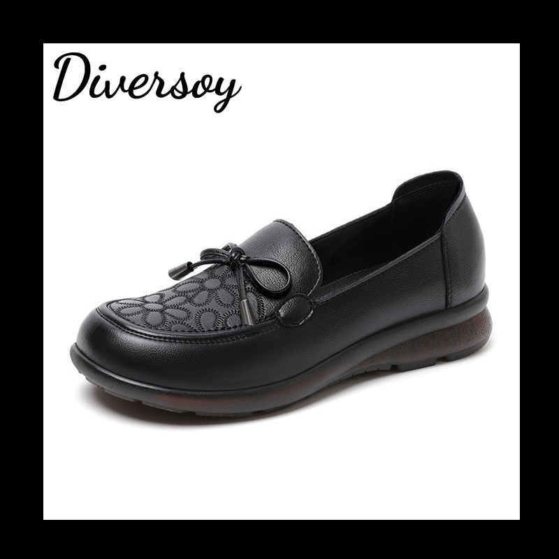 Zapatos loafer bordados corte bajo