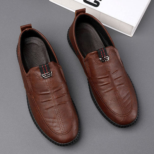 Zapatos de cuero nuevos de moda para hombres