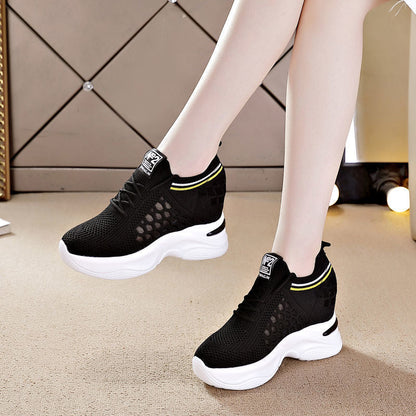 Zapatos de malla transpirables que aumentan la altura