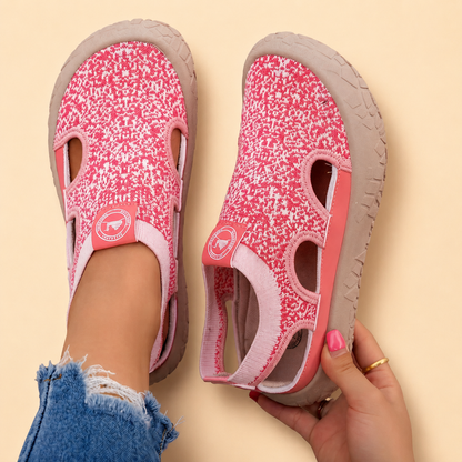 Tenis ortopédicos casuales con diseño calado