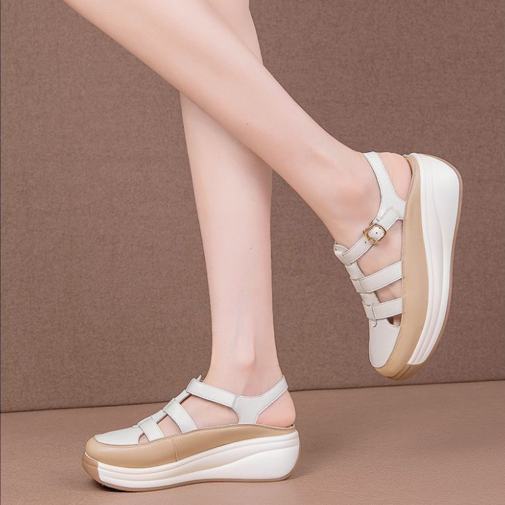 Sandalias con hebilla