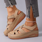Sandalias casuales cerradas con calados para mujer