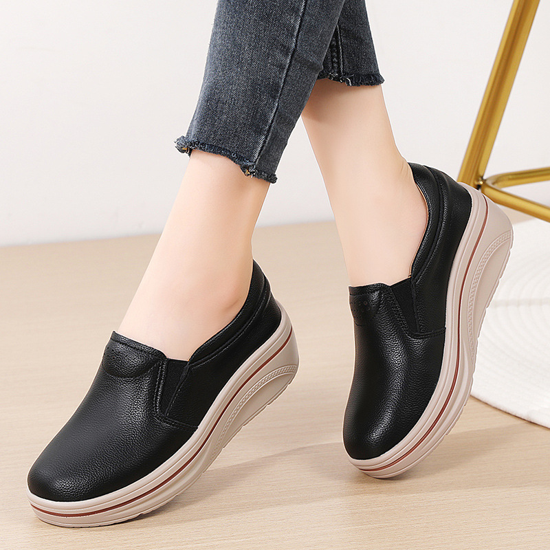 Zapatos de cuero elástico de suela gruesa