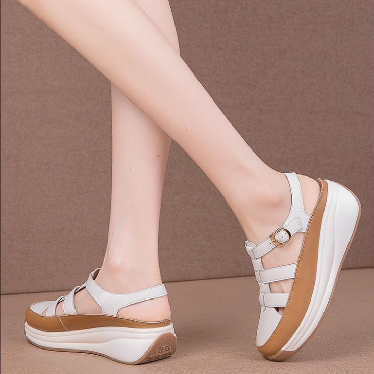 Sandalias con hebilla