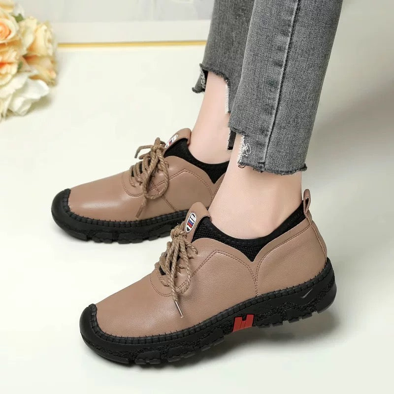 Zapatos de cuero para caminar