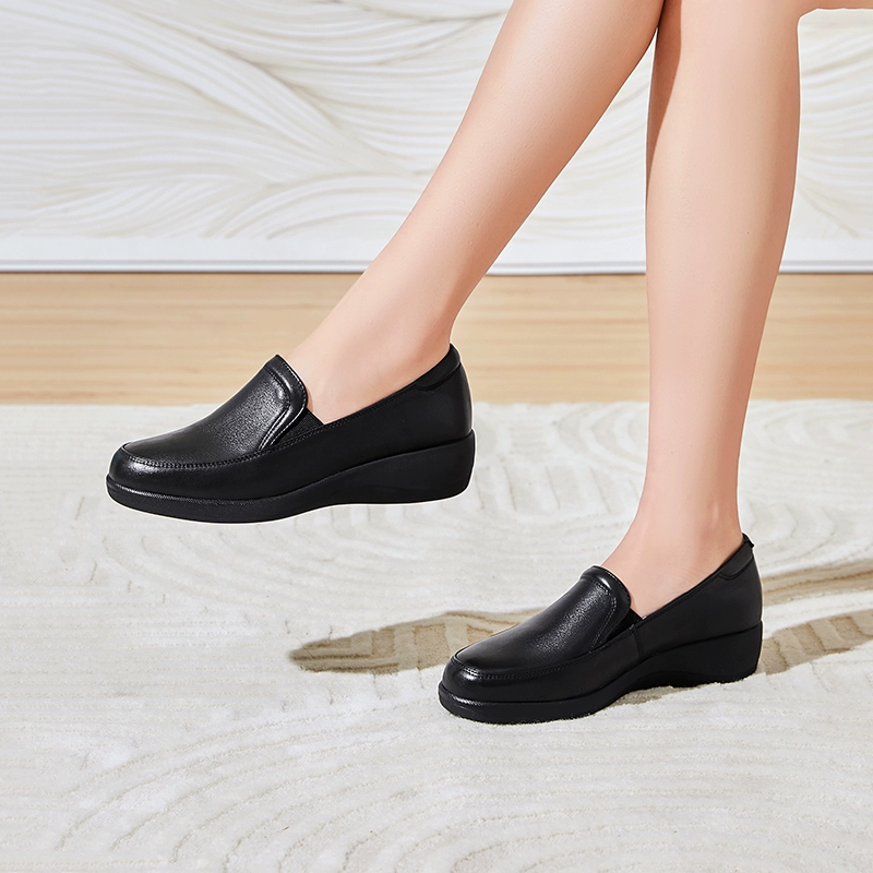 Zapatos de piel con cuña y suela blanda antideslizante