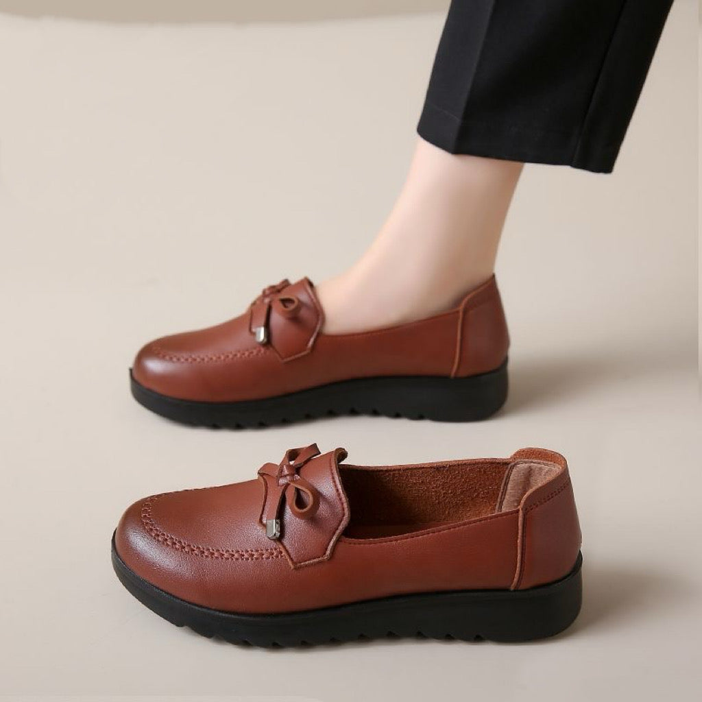 Zapatos de piel antideslizantes con suela blanda y punta redonda
