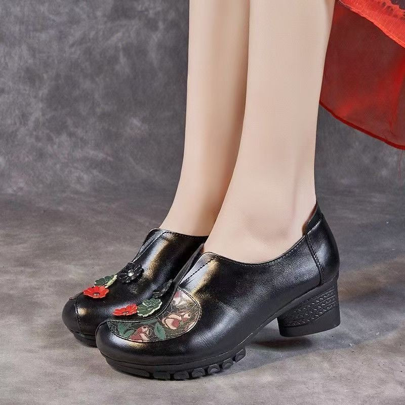 Zapatos retro de piel con tacón grueso