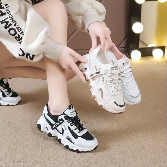2025 Zapatos casuales versátiles de suela gruesa