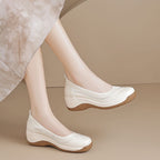 Zapatos de cuero con suela gruesa y punta redonda