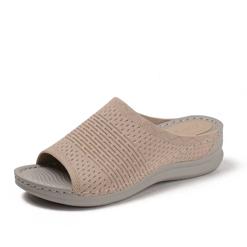Sandalias Flyknit de composite con punta redonda