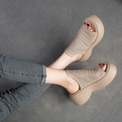 Sandalias huecas de suela gruesa