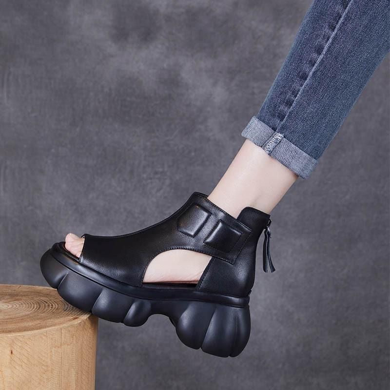 Sandalias de piel suave con suela gruesa