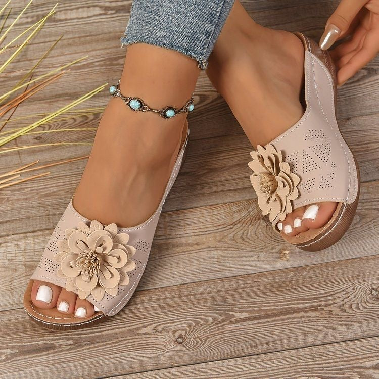 Sandalias de cuña con estampado floral