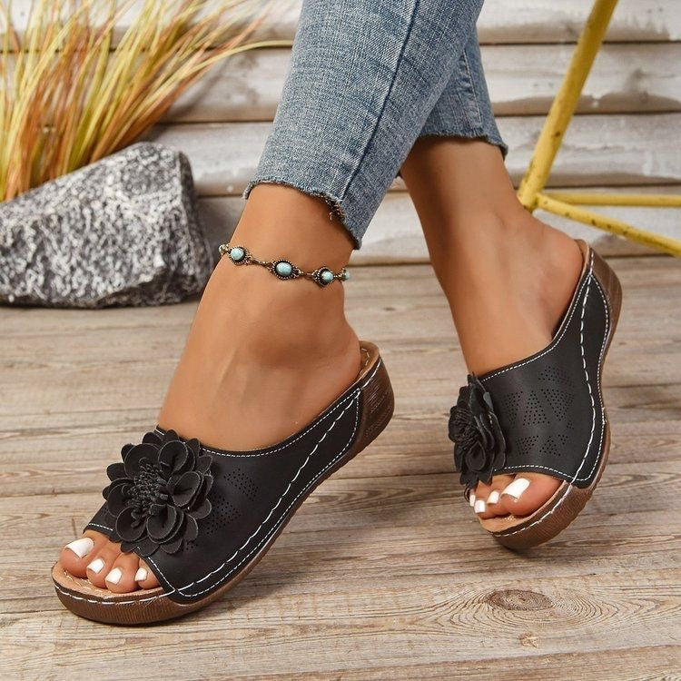 Sandalias de cuña con estampado floral