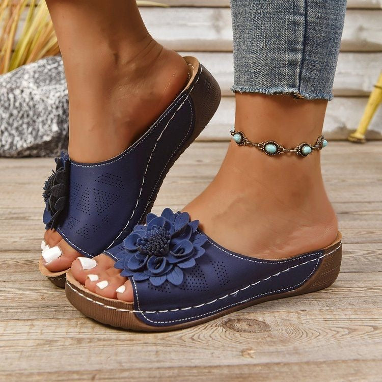 Sandalias de cuña con estampado floral