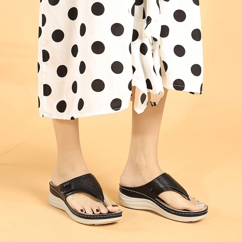 Zapatillas de tacón de cuña hueca