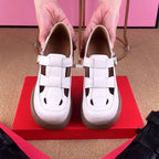 Zapatos 100% de piel suave con suelas blandas