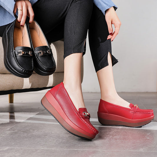 Zapatos suaves de cuero genuino con suela gruesa