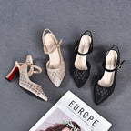 Tacones elegantes con tiras