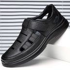 Sandalias cerradas y perforadas