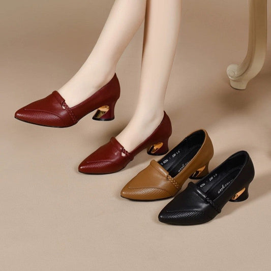 Zapatos de punta afilada con tacón grueso estilo francés