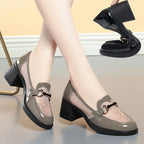 Mocasines de charol con tacón de bloque