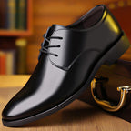 Zapatos de piel nuevos para primavera.