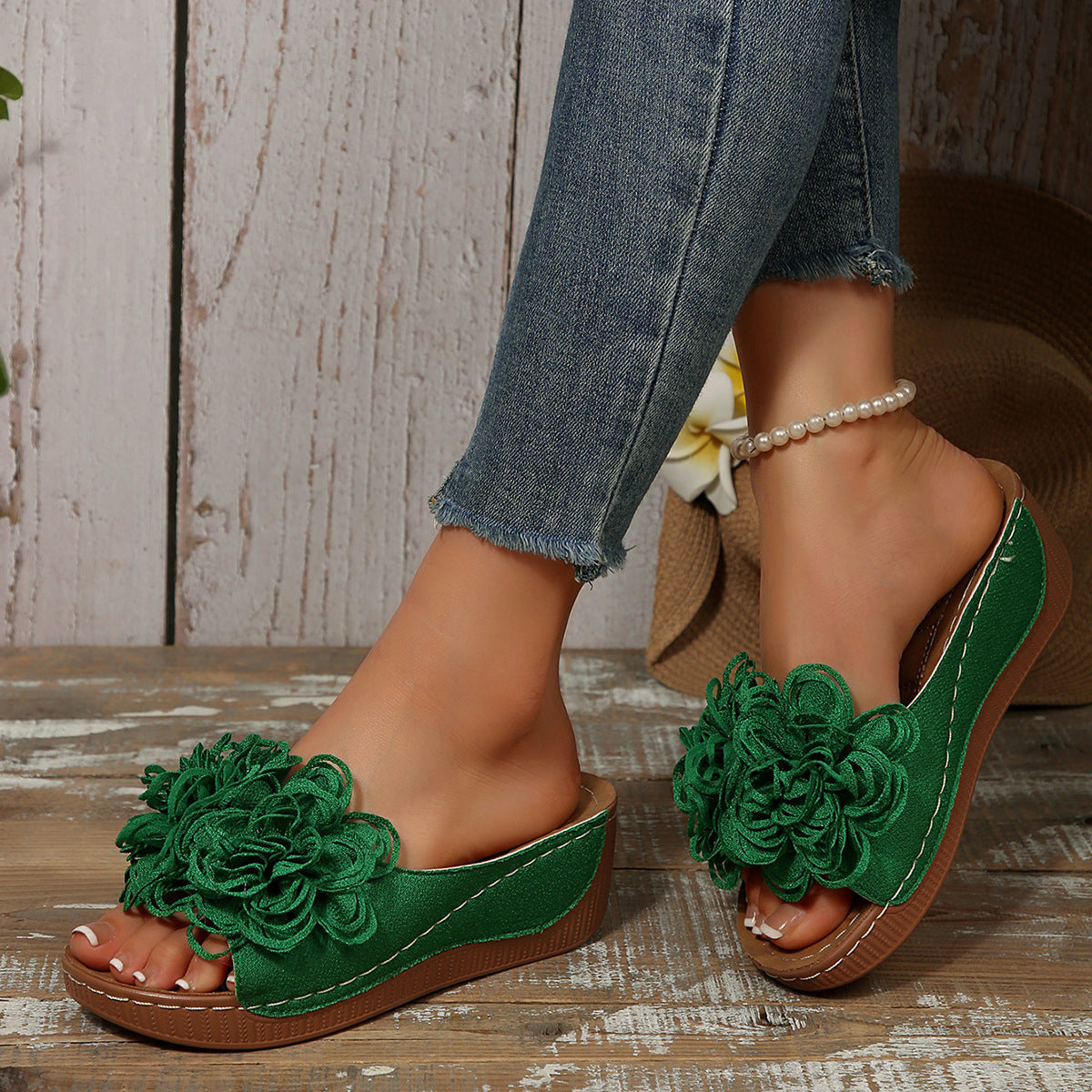 Sandalias planas con estampado floral