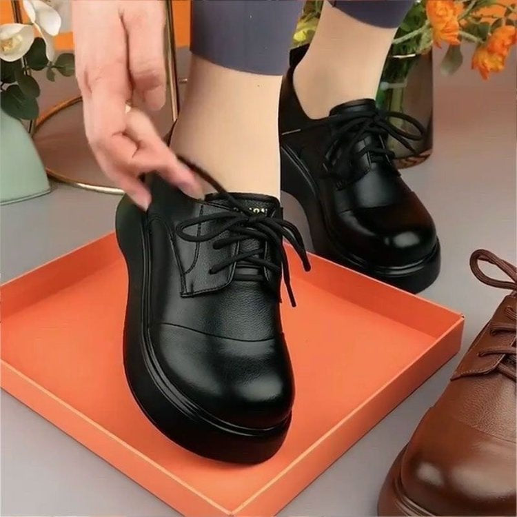 Zapatos de cuero suave con suela gruesa
