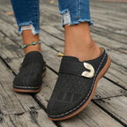 Zapatos de mujer con recortes metálicos