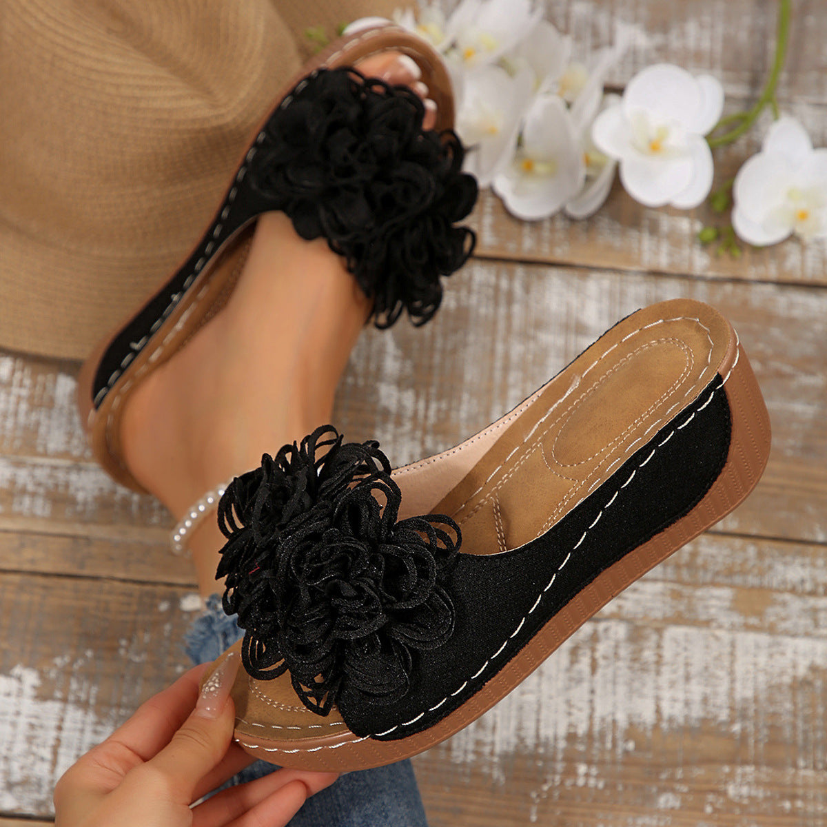 Sandalias planas con estampado floral