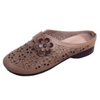 Chanclas punta cerrada flores caladas