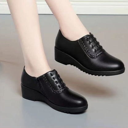 Tacones de cuña de cuero genuino