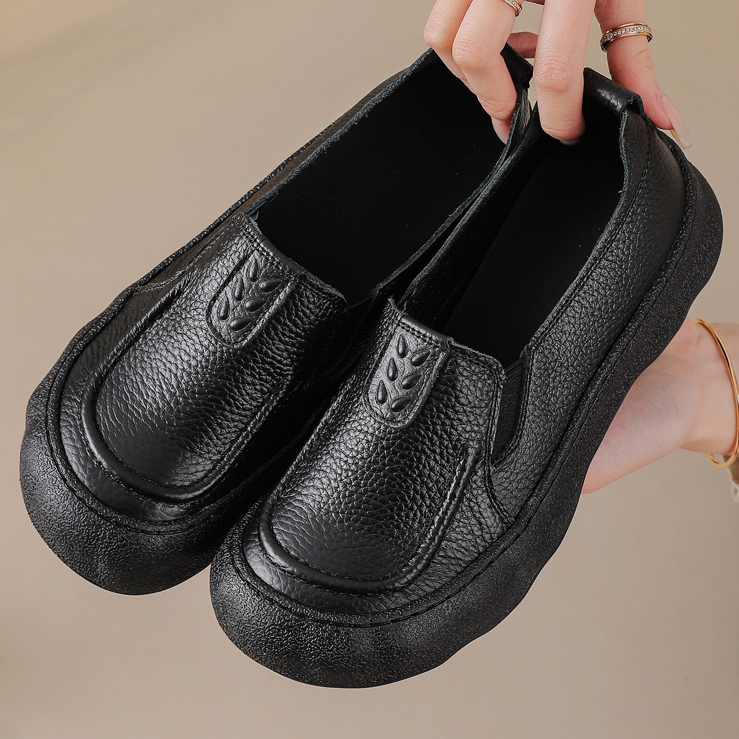 Zapatos de Piel Suave con Estilo