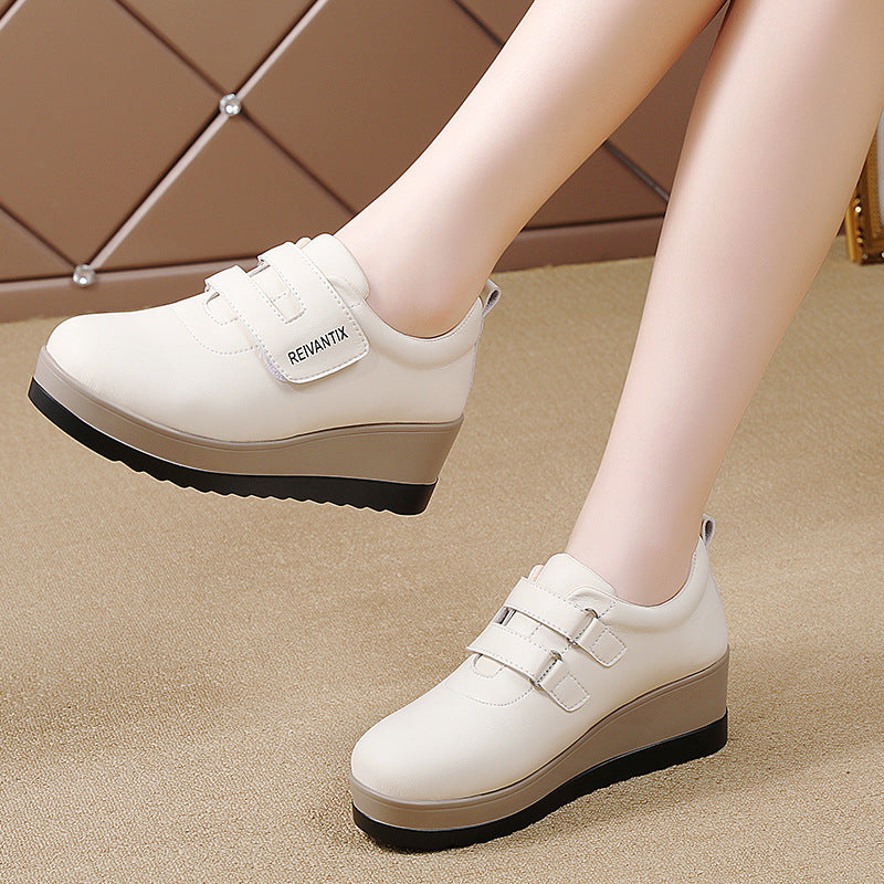 Zapatos de cuero con suela gruesa y velcro