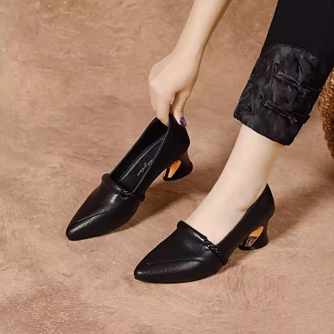 Zapatos de punta afilada con tacón grueso estilo francés