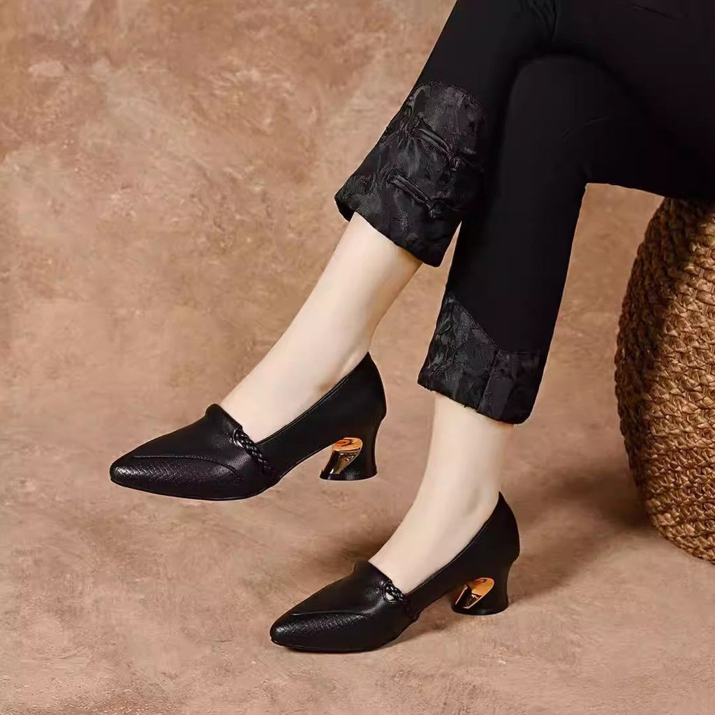 Zapatos de punta afilada con tacón grueso estilo francés