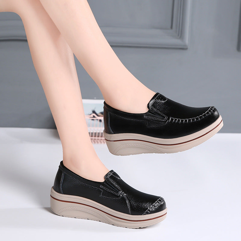 Zapatos de cuero de suela gruesa cosidos